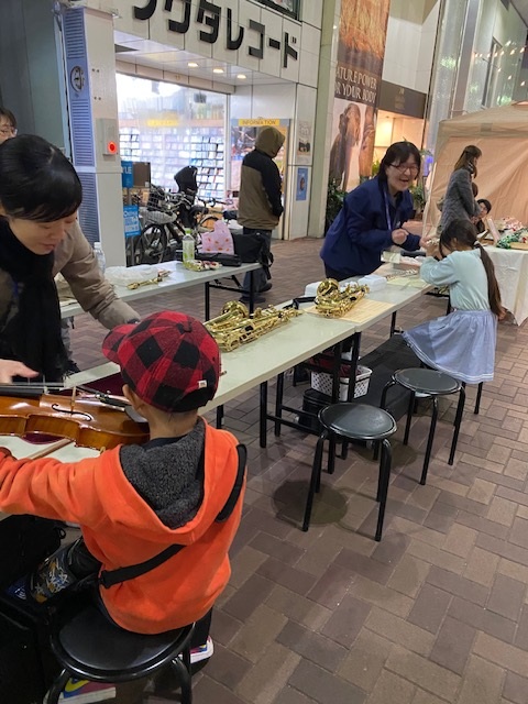 とくしま新町ミュージックナイトマーケットの様子