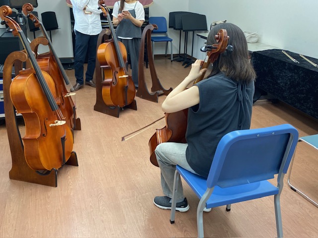 バイオリン&チェロ試奏会の様子